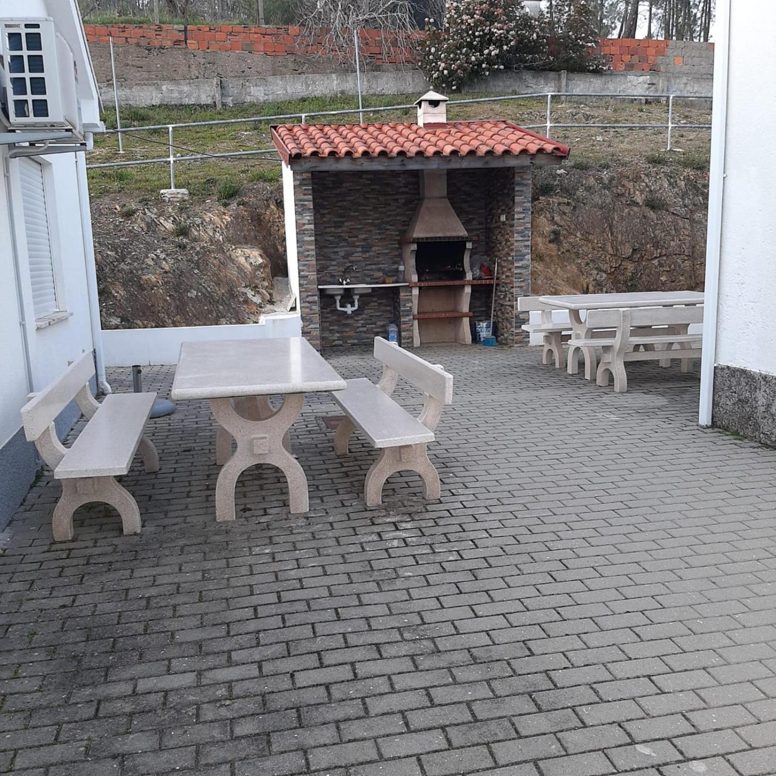 הוילה פמפיליוסה דה סרה Casas Da Escola - "A Escola" - Meas מראה חיצוני תמונה