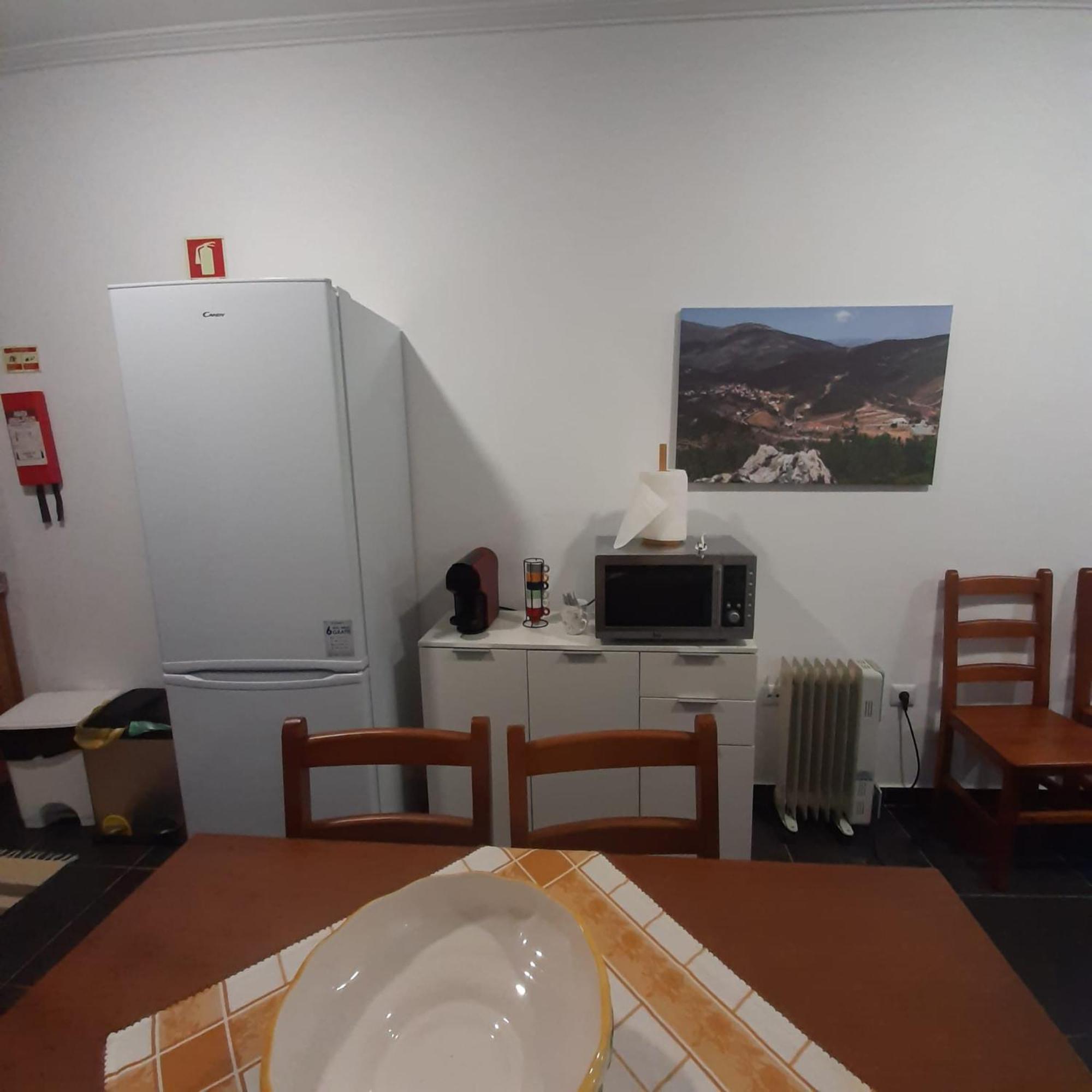 הוילה פמפיליוסה דה סרה Casas Da Escola - "A Escola" - Meas מראה חיצוני תמונה
